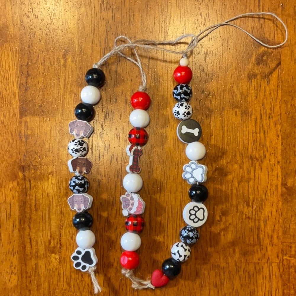 Charming Pet Bead Ornament Set - Black, White, Red